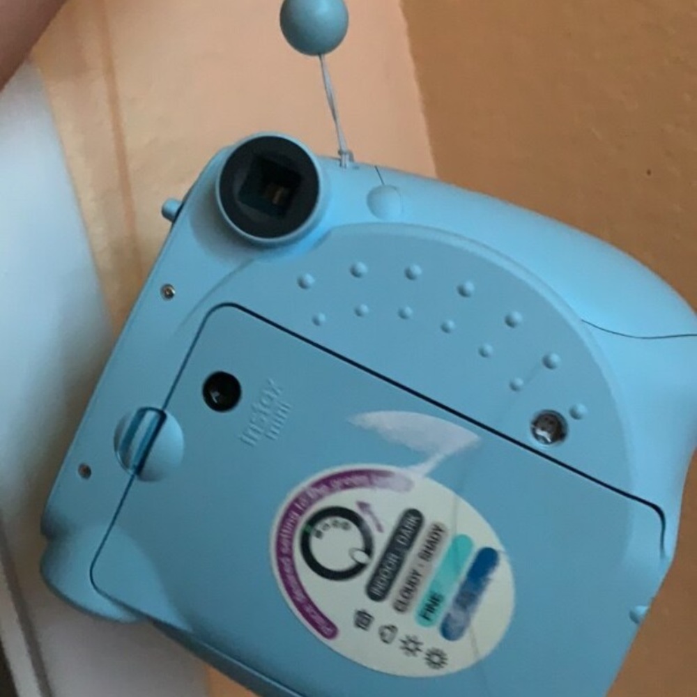 Polaroid camera - Picture 2 of 3